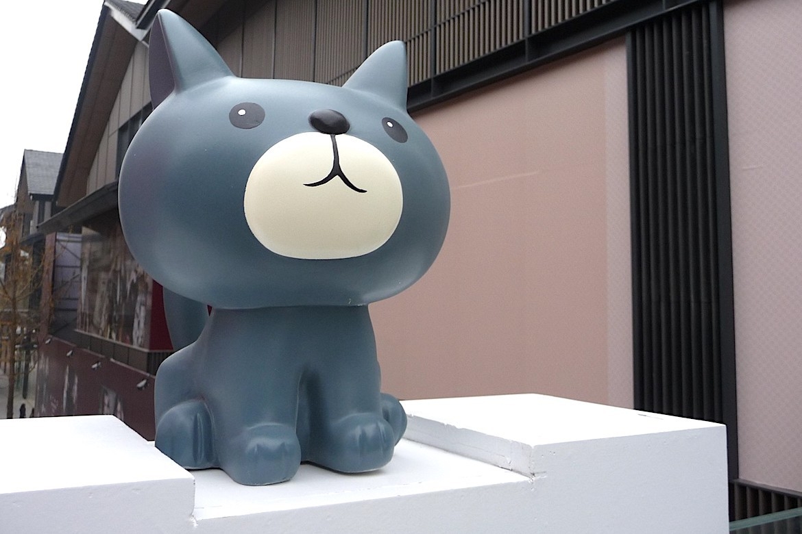 玻璃钢狗卡通雕塑